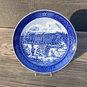 Royal Copenhagen 2004 Christmas Plate
